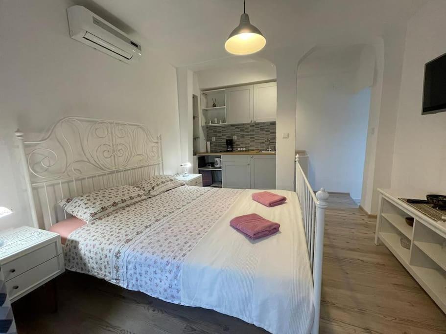 Studio Apartman Barbeta เกรบัชติซา ภายนอก รูปภาพ
